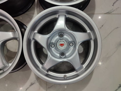 Curving Star Wheels