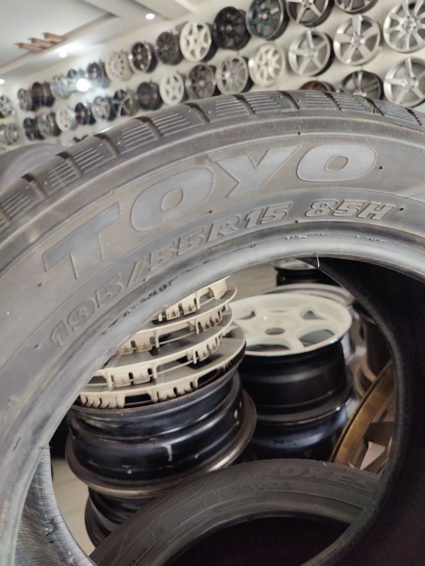 195/55/15 Toyo qabli tyres set available