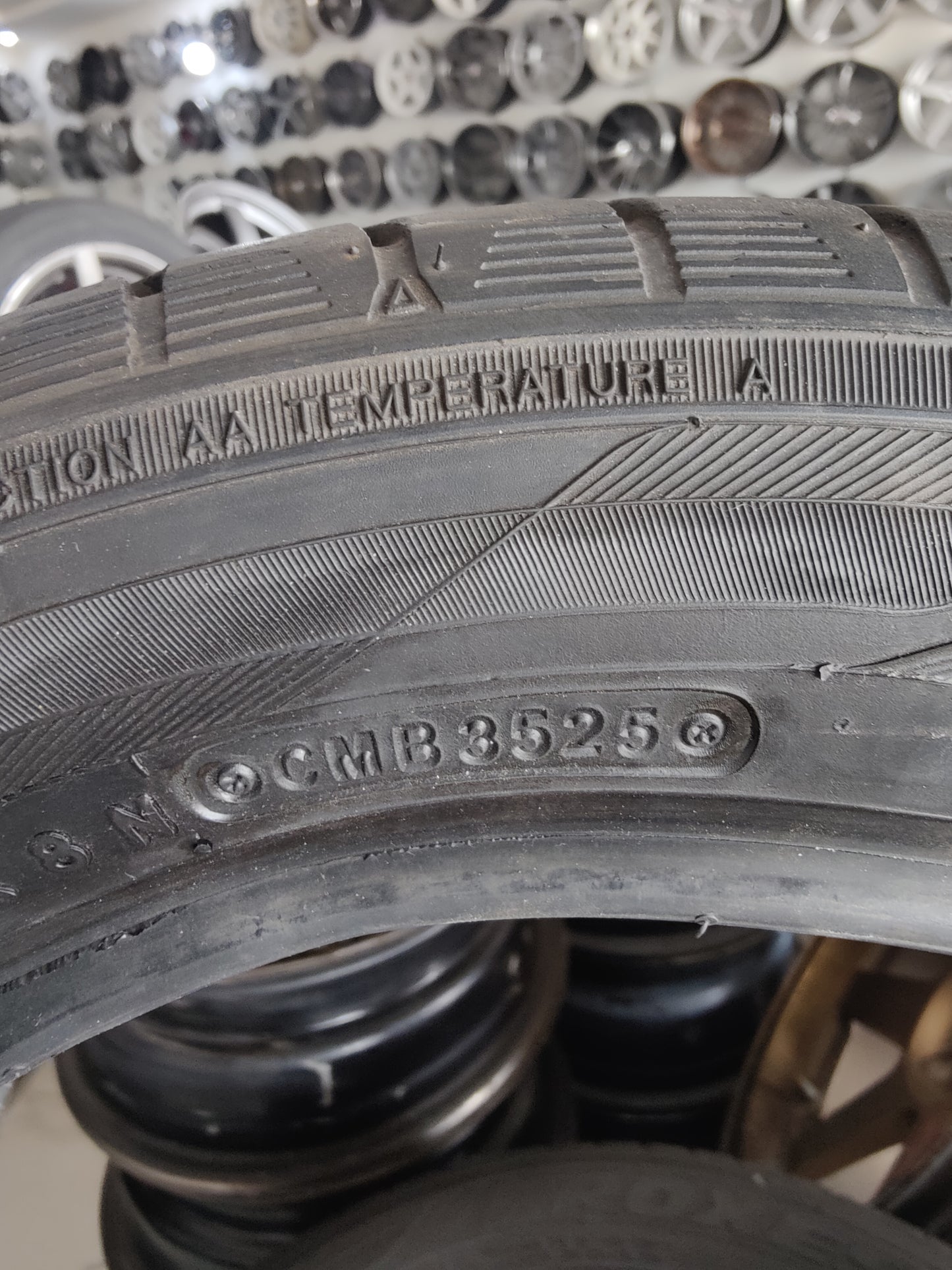 195/55/15 Toyo qabli tyres set available