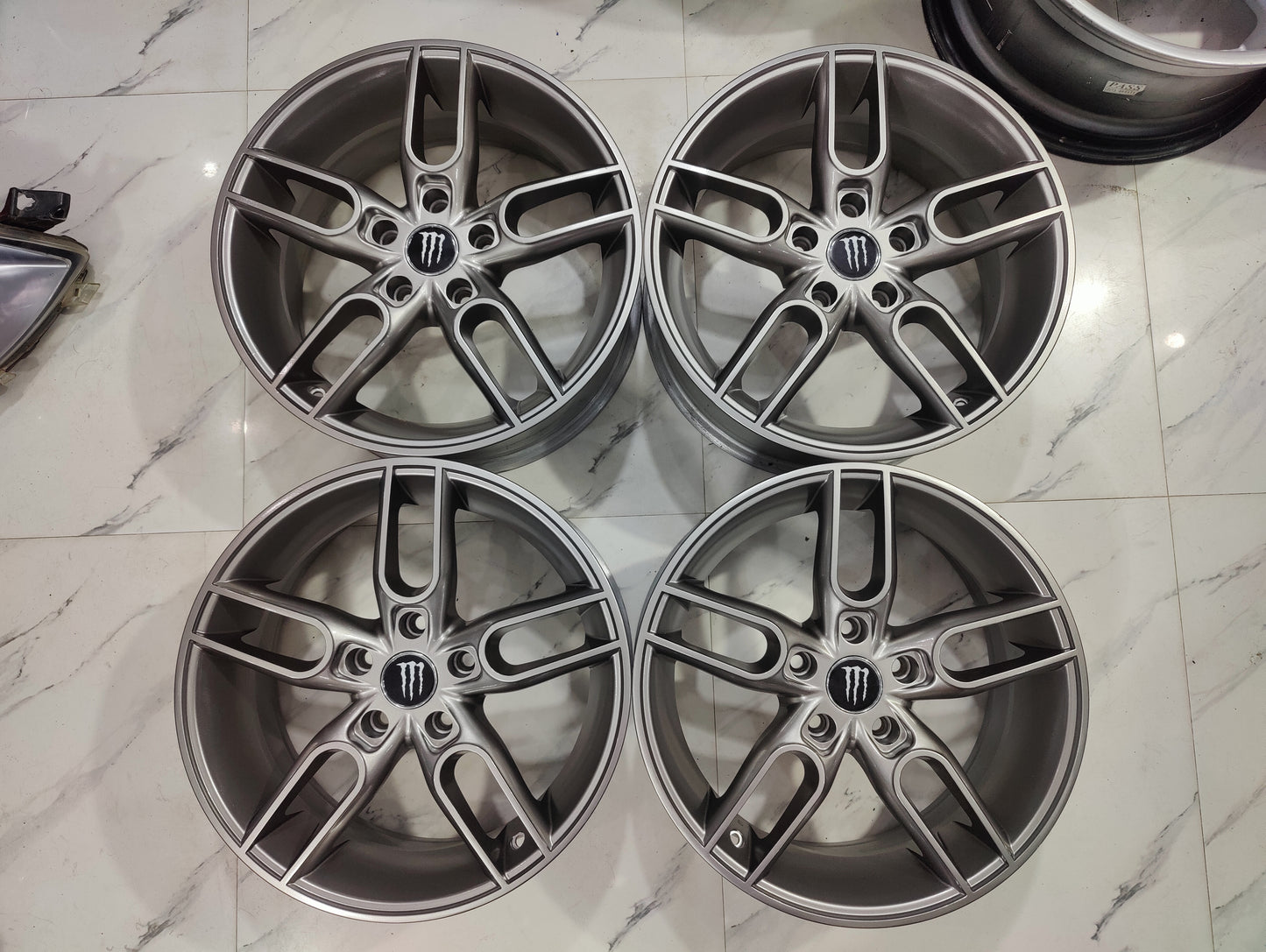 Monster hunter wheels