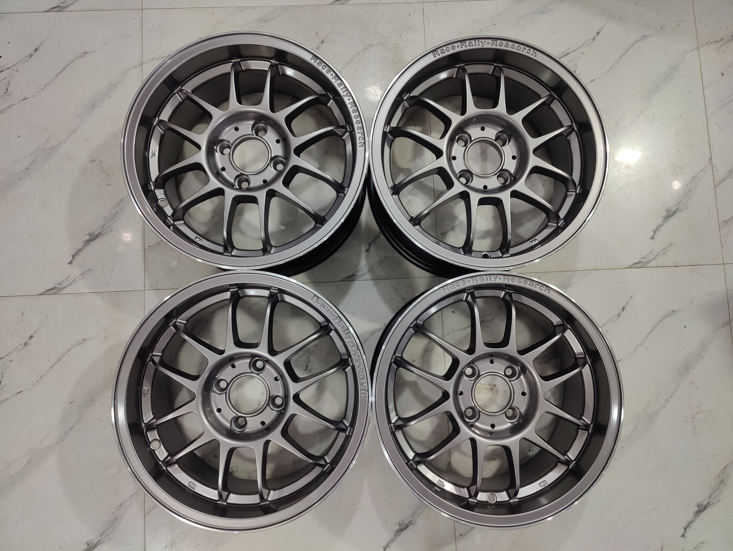 Racing Hart wheels