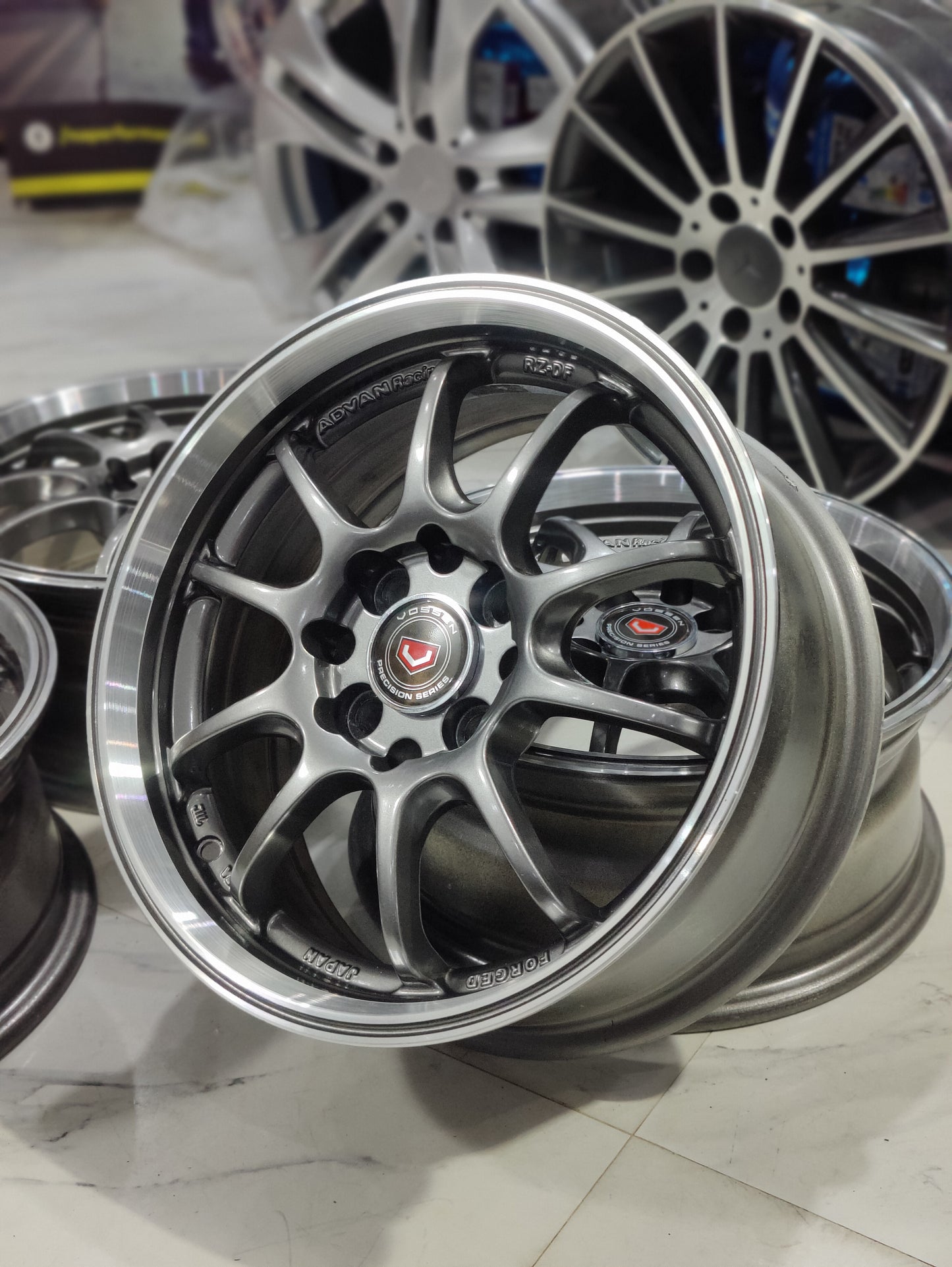 Advan Racing RZ-DF wheels