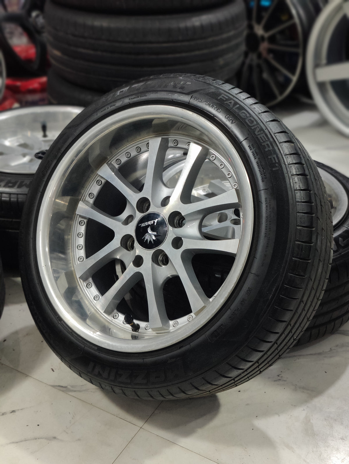 Karanze wheels &tyres almost new condition