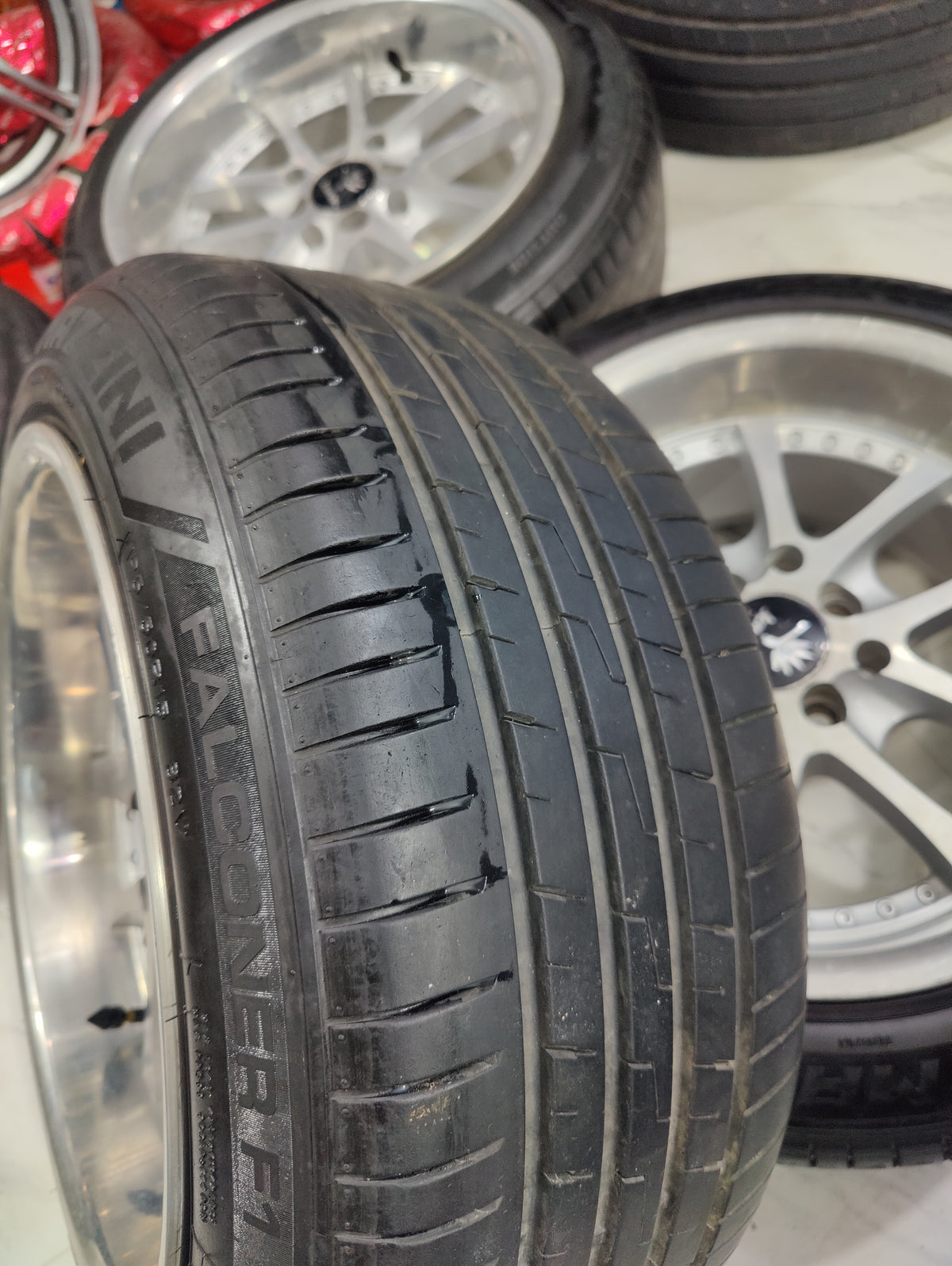 Karanze wheels &tyres almost new condition