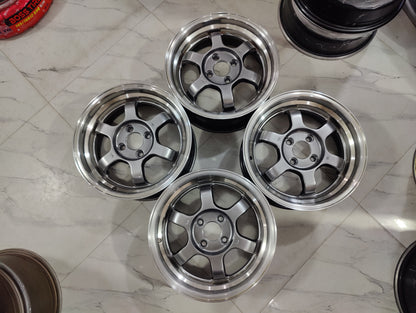 Ray's te37 v Wheels
