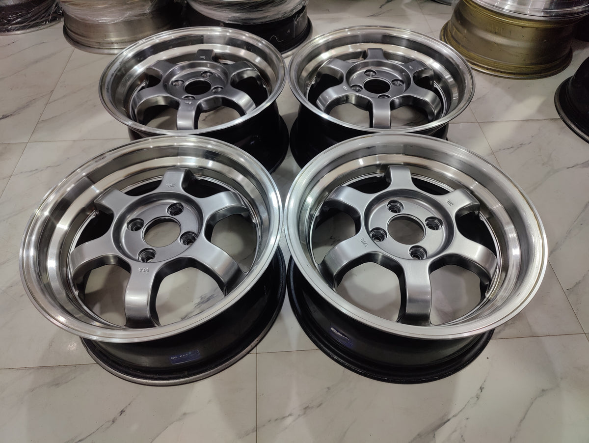 Ray's te37 v Wheels